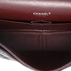 Chanel Timeless Maxi Jumbo shoulder bag in black quilted grained leather - DETAIL 3
