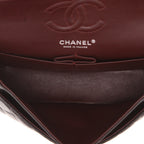 Chanel Timeless Petit shoulder bag in black quilted leather - DETAIL 3
