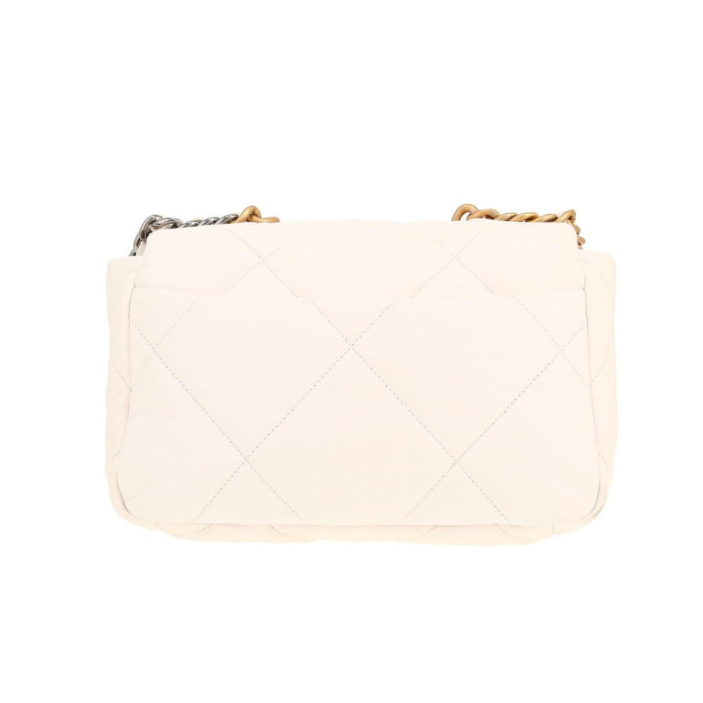 Chanel 19 shoulder bag in white quilted leather - DETAIL 4