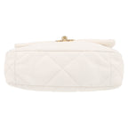 Chanel 19 shoulder bag in white quilted leather - DETAIL 4
