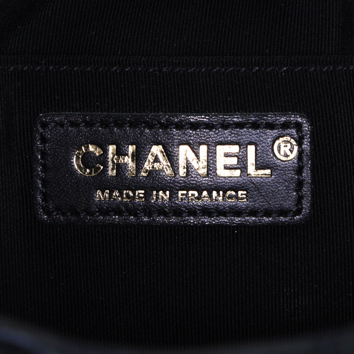 Chanel handbag in black quilted leather - DETAIL 4