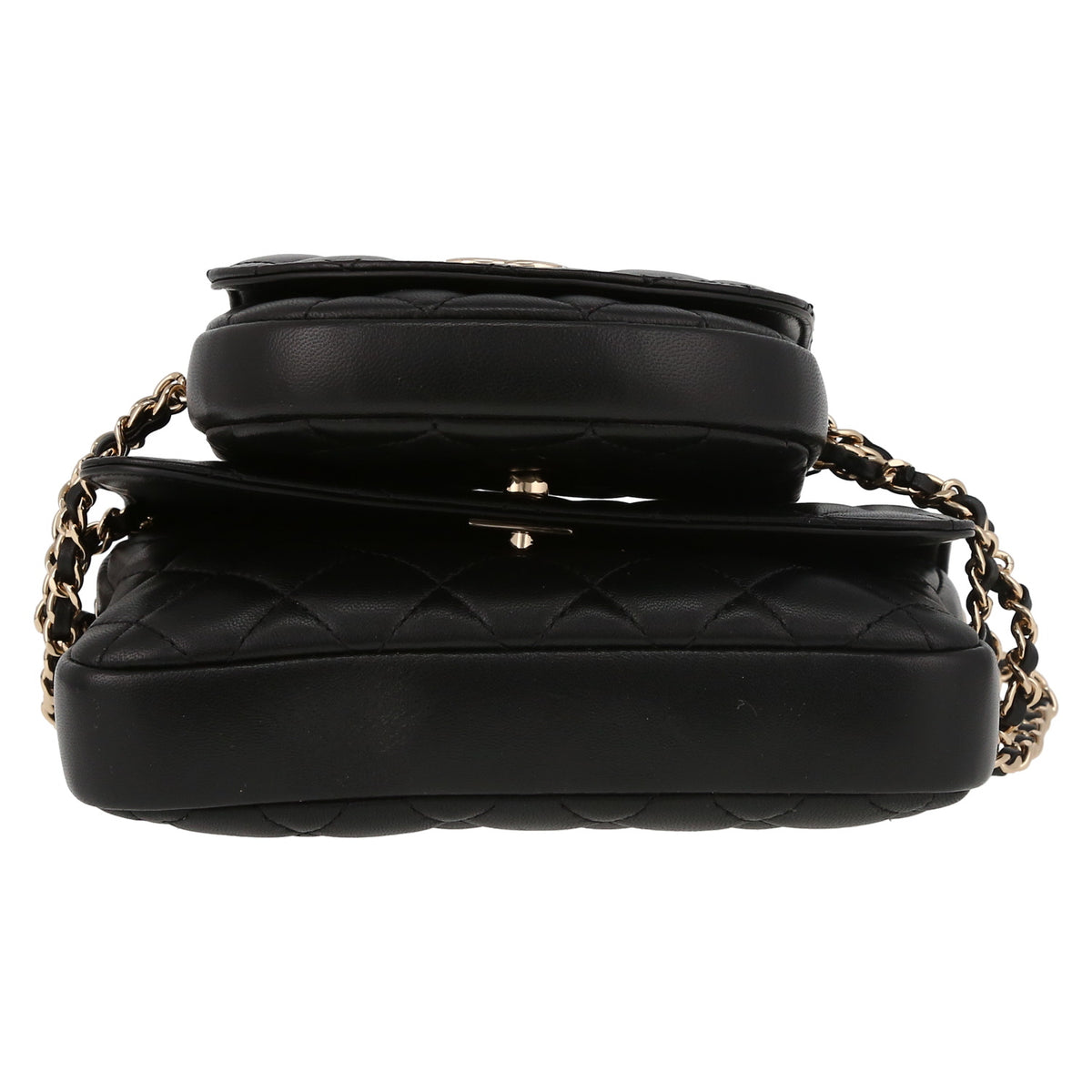 Chanel shoulder bag in black quilted leather - DETAIL 4