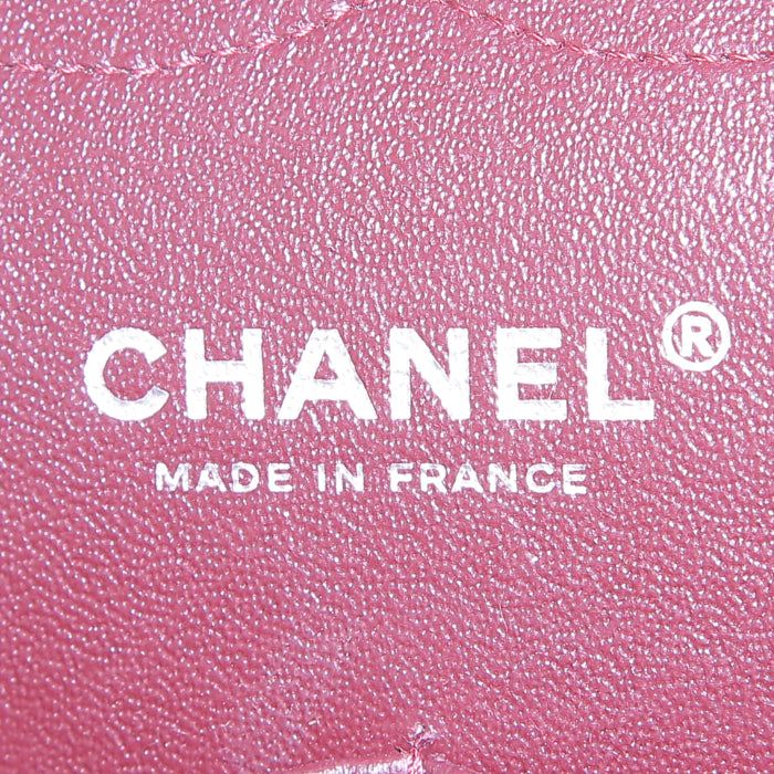 Chanel Timeless Jumbo handbag in black quilted grained leather - DETAIL 4