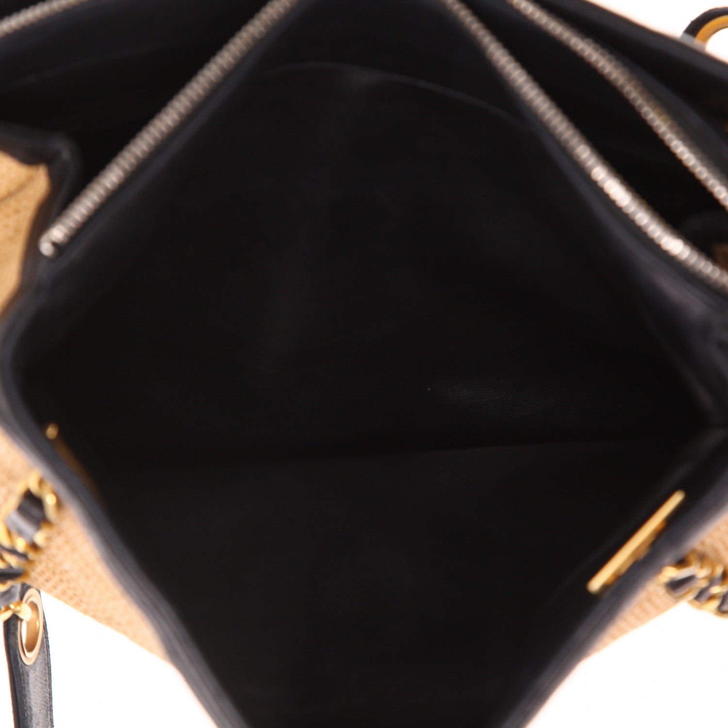 Vintage Chanel 'Shopping' handbag in raffia and black leather - DETAIL 4