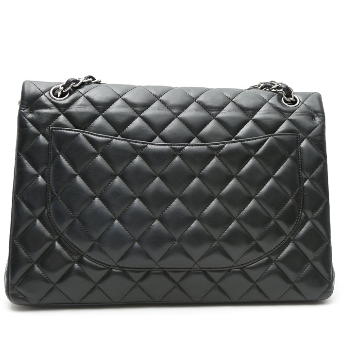 Chanel Timeless Maxi Jumbo handbag in black quilted leather - DETAIL 8