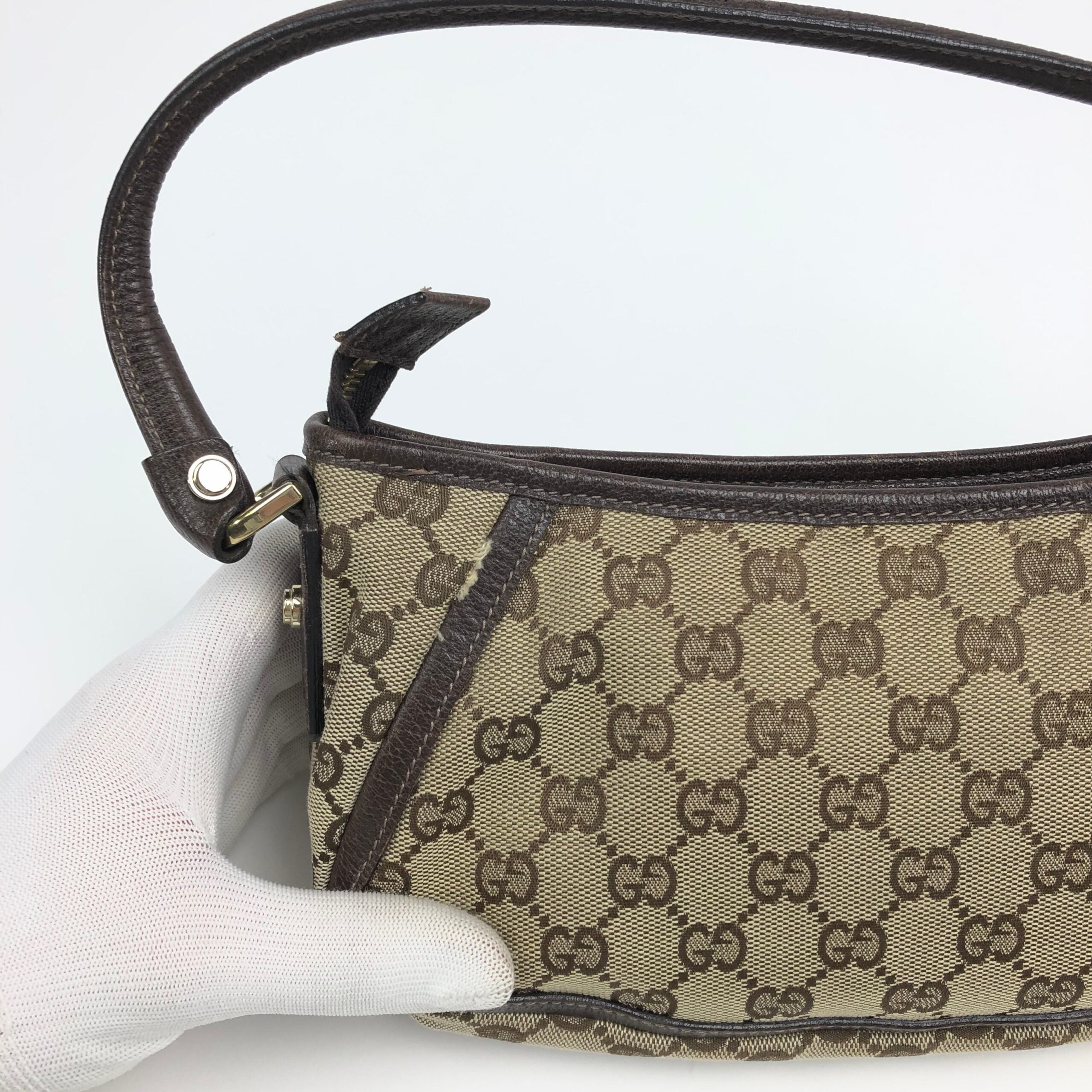 GUCCI MONOGRAM SHOULDER BAG
