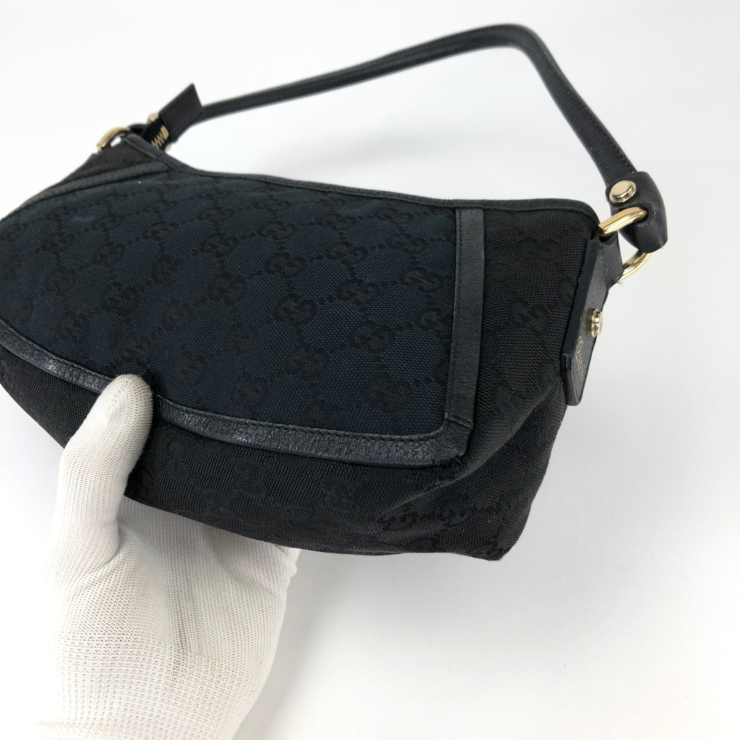GUCCI MONOGRAM SHOULDER BAG