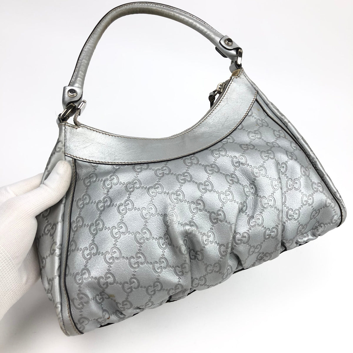 GUCCI MONOGRAM ABBEY SHOULDER BAG