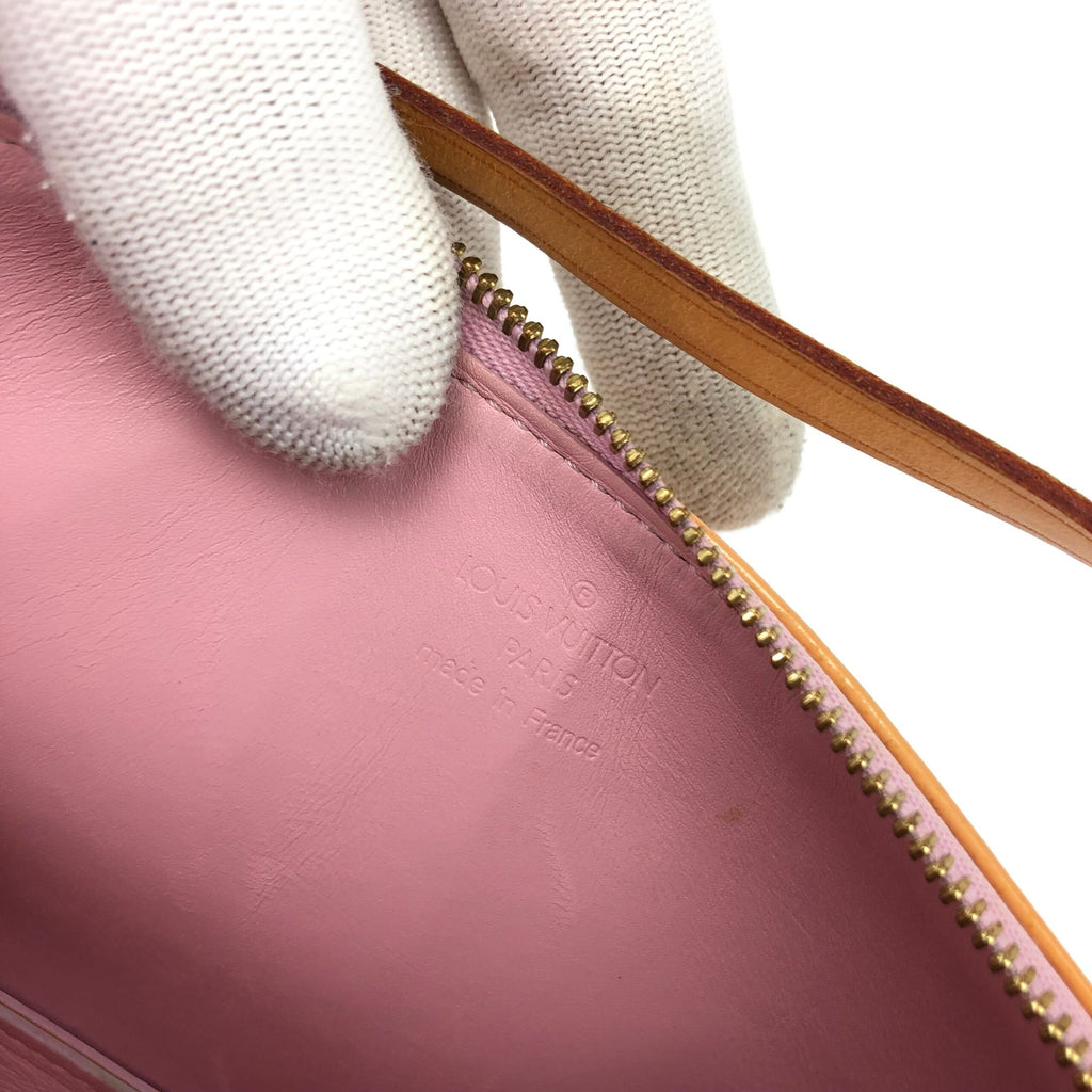 LOUIS VUITTON LEXINGTON VERNIS POCHETTE BAG