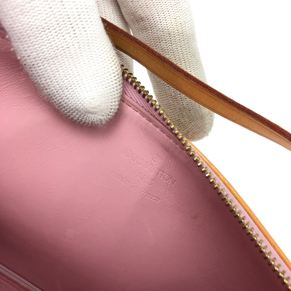 LOUIS VUITTON LEXINGTON VERNIS POCHETTE BAG
