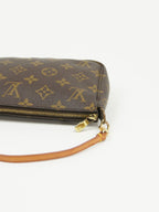 LOUIS VUITTON POCHETTE BAG