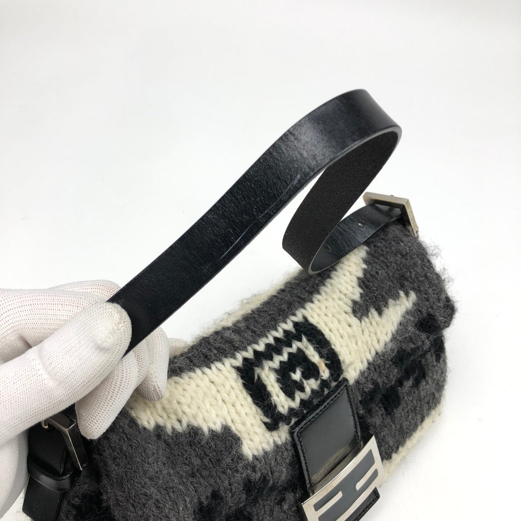 FENDI CASHMERE WOOL BAGUETTE SHOULDER BAG