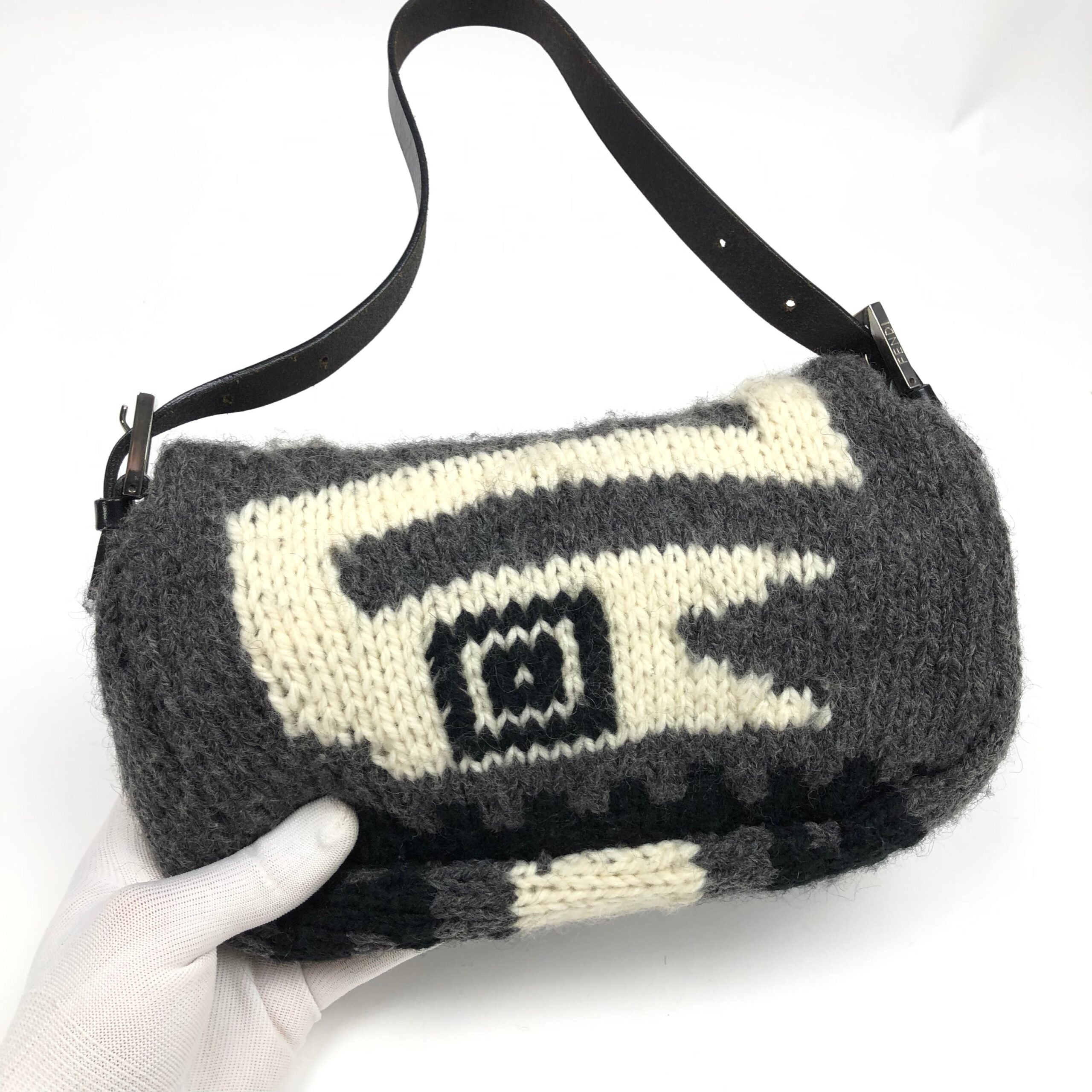 FENDI CASHMERE WOOL BAGUETTE SHOULDER BAG