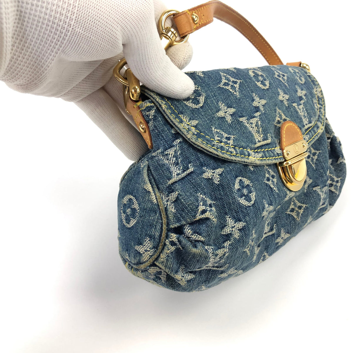 LOUIS VUITTON DENIM PLEATY SHOULDER BAG