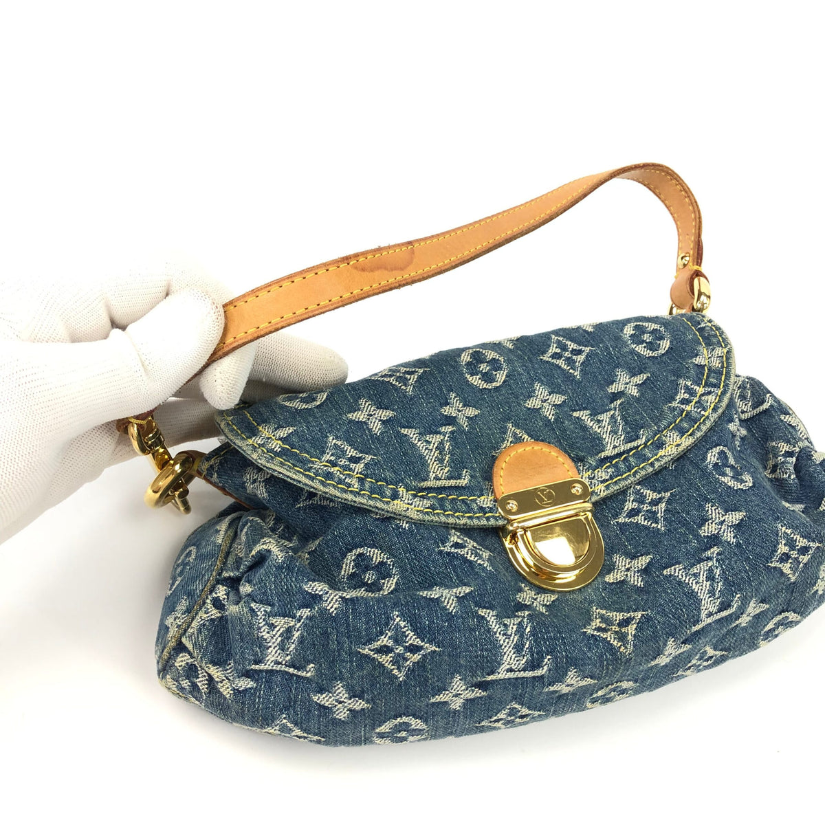 LOUIS VUITTON DENIM PLEATY SHOULDER BAG