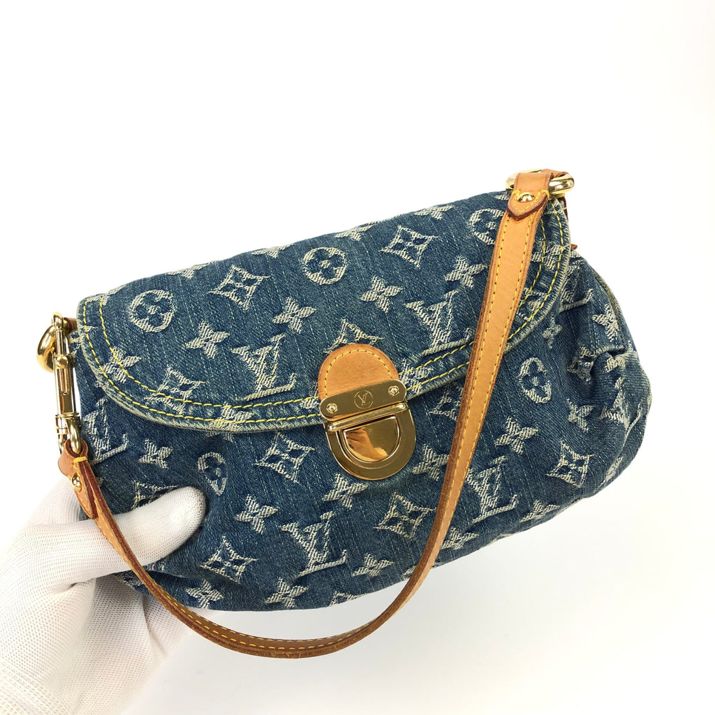 LOUIS VUITTON DENIM PLEATY SHOULDER BAG