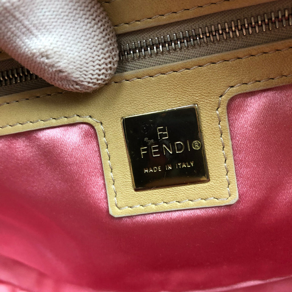 FENDI LEATHER BAGUETTE SHOULDER BAG