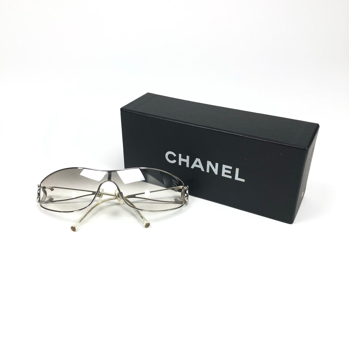 CHANEL RIMLESS VISOR SUNGLASSES