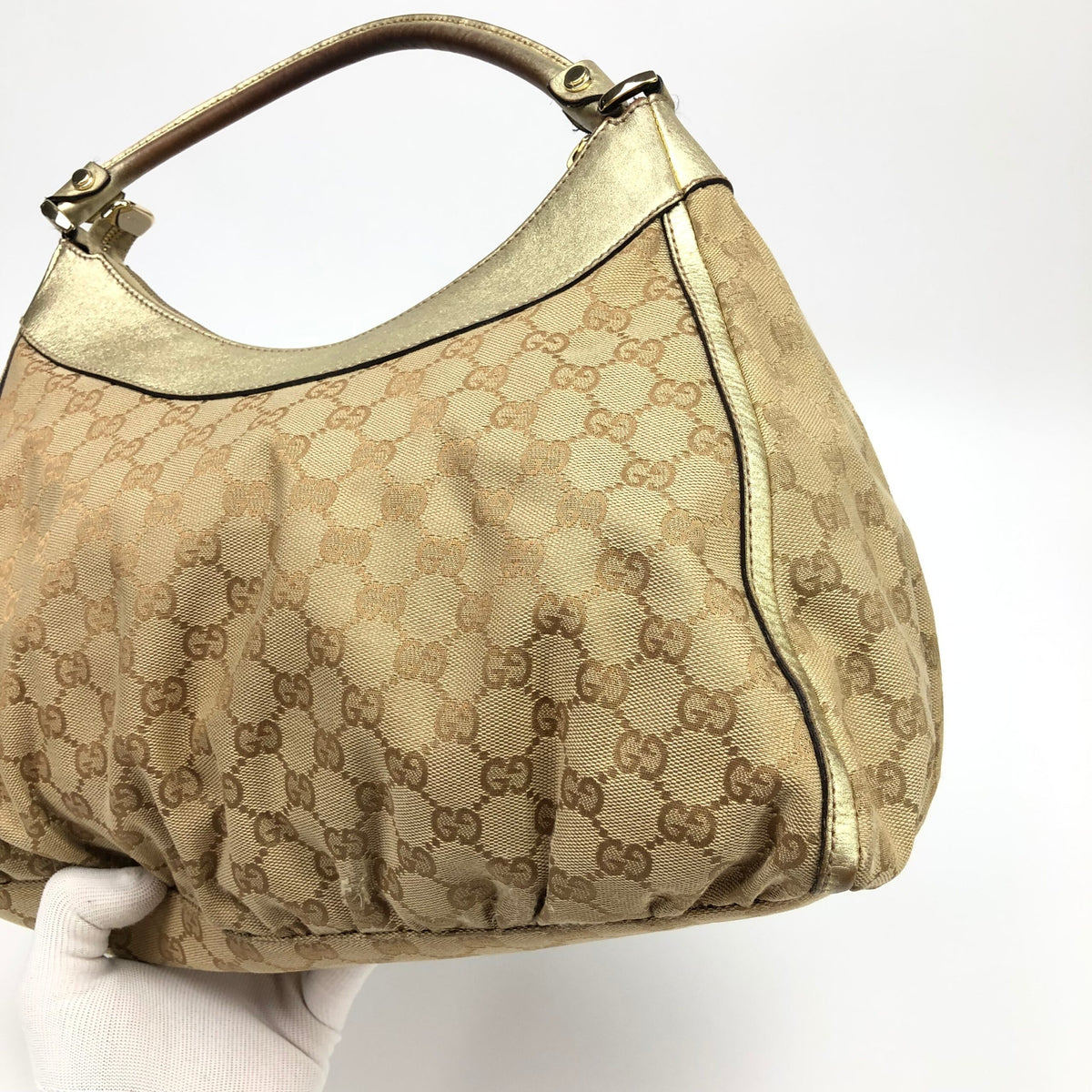 GUCCI MONOGRAM ABBEY SHOULDER BAG