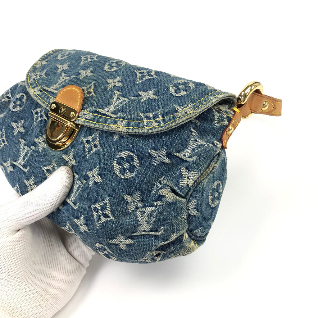 LOUIS VUITTON DENIM PLEATY SHOULDER BAG