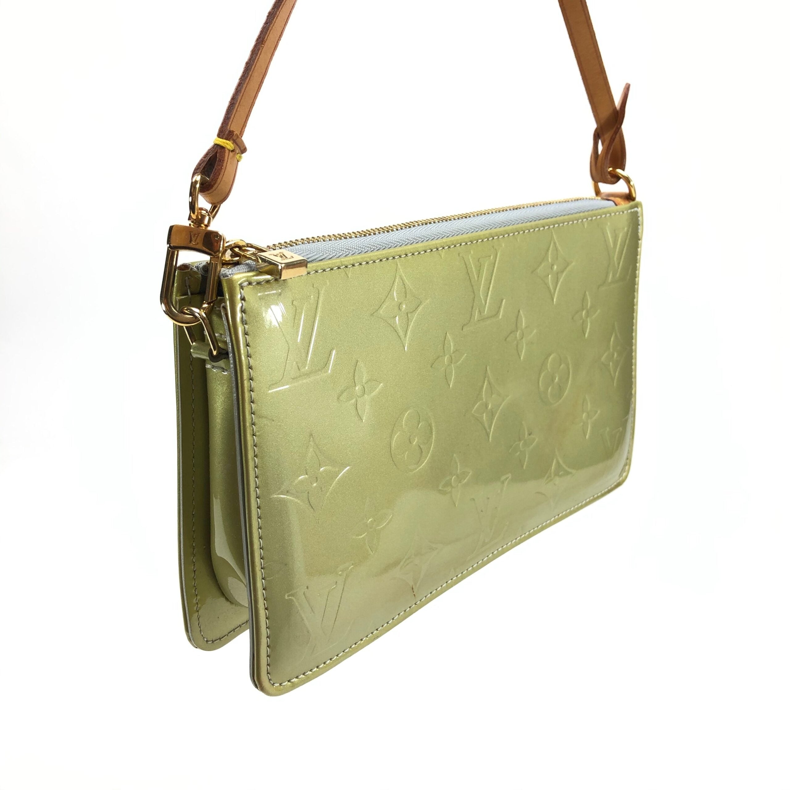 LOUIS VUITTON VERNIS POCHETTE SHOULDER BAG