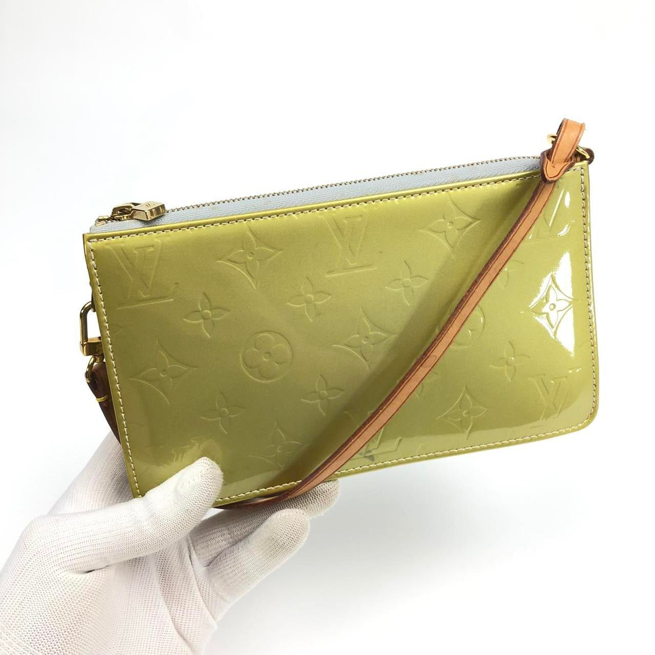 LOUIS VUITTON SHOULDER BAG