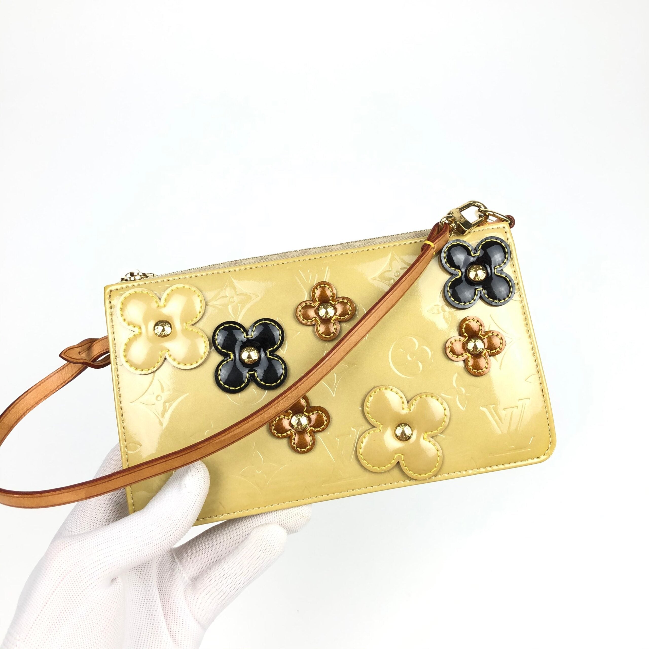 LOUIS VUITTON LEXINGTON POCHETTE SHOULDER BAG