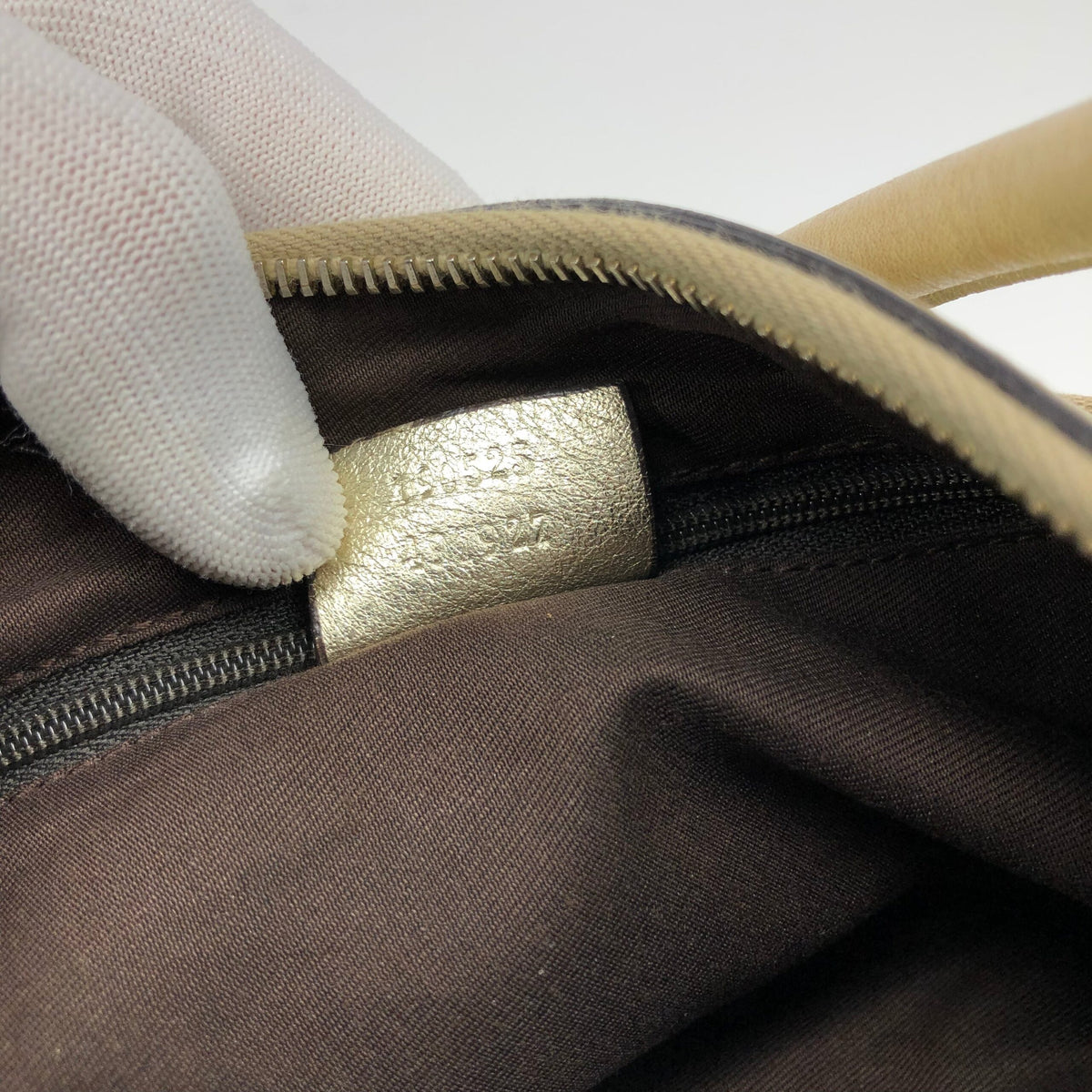 GUCCI MONOGRAM ABBEY SHOULDER BAG